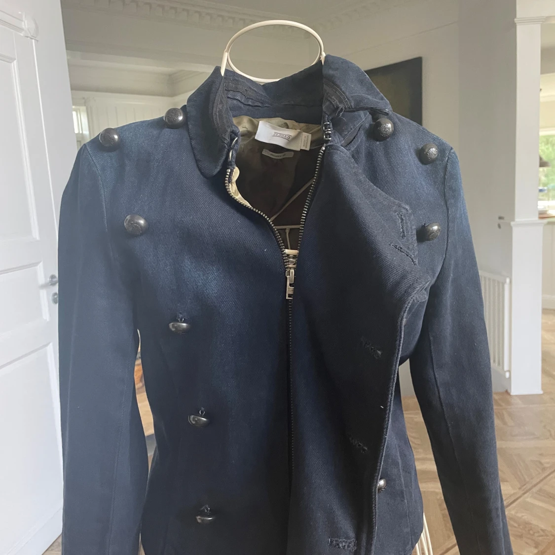 Marinblå jacka  - 93