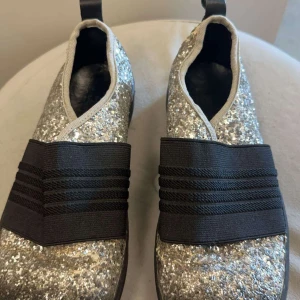 Skor - Stl:37 Jätte jätte fina