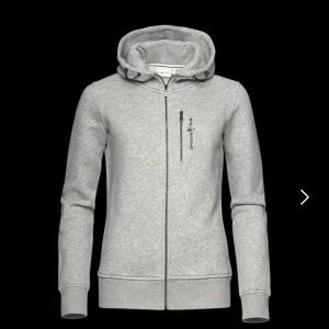 Sail racing hoodie  - Denna fina tröjan kommer inte till användning längre därför väljer jag att sälja den💕 skriv för provat om ni har några frågor💕