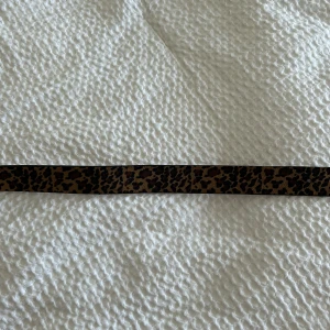 Leopard bälte  - Säljer detta skitsnygga leopard bälte från shein, ny pris 120kr aldrig använt 