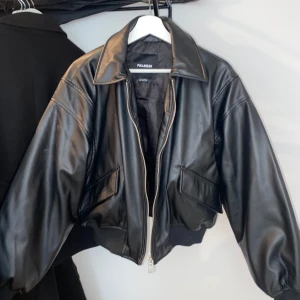 Oversized skinnjacka - Pu jacka Bomberjacka 