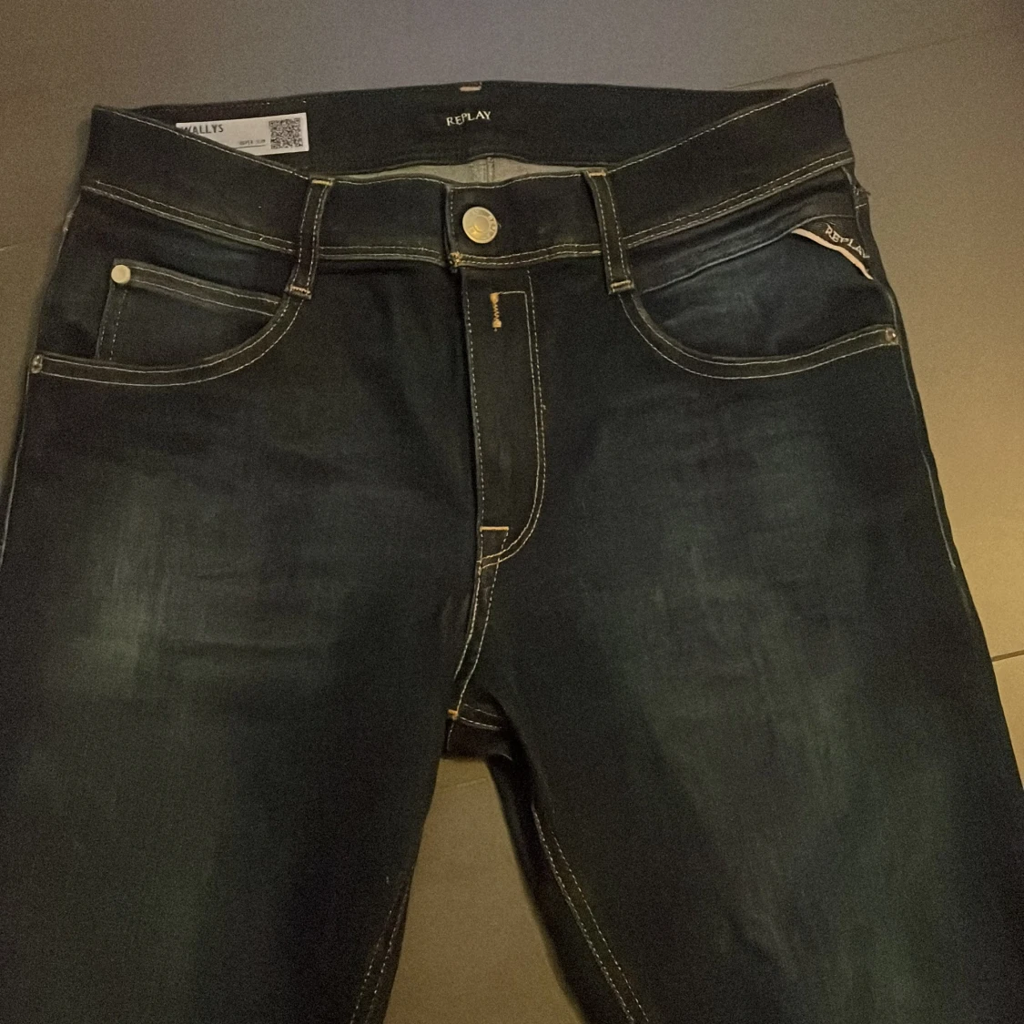 Mörkblåa jeans från replay - 2