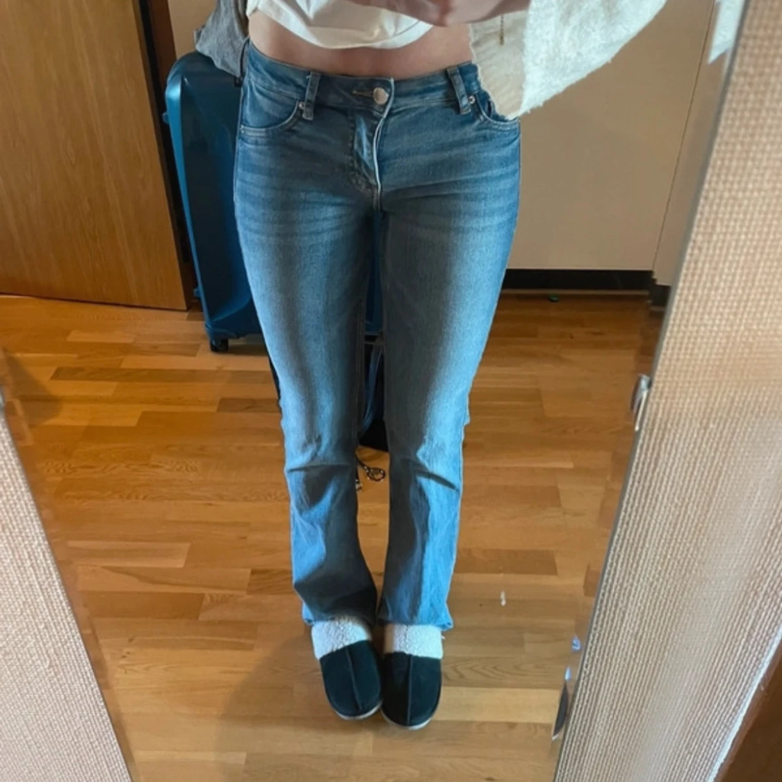 Blå bootcut jeans - 2