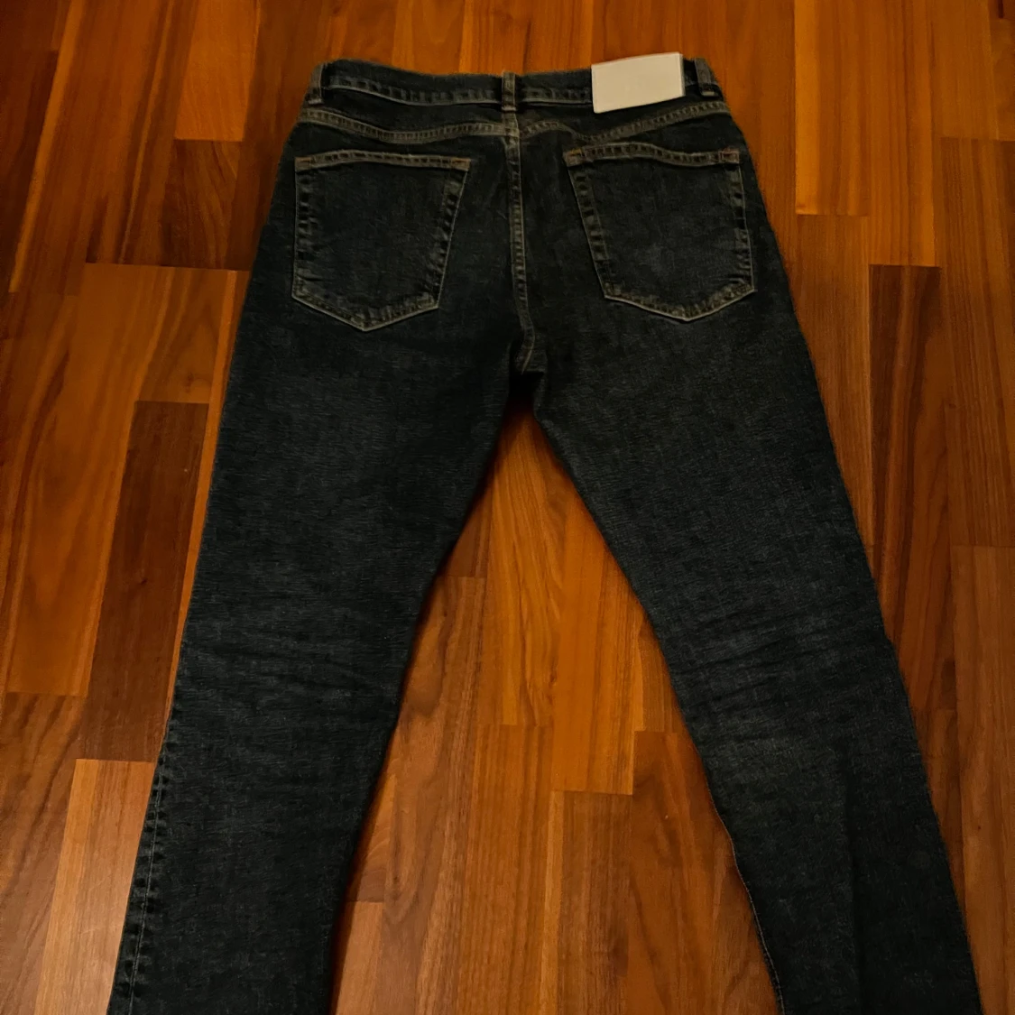 Mörkblå jeansbyxor från taktil ingår i 4 paket  - 1