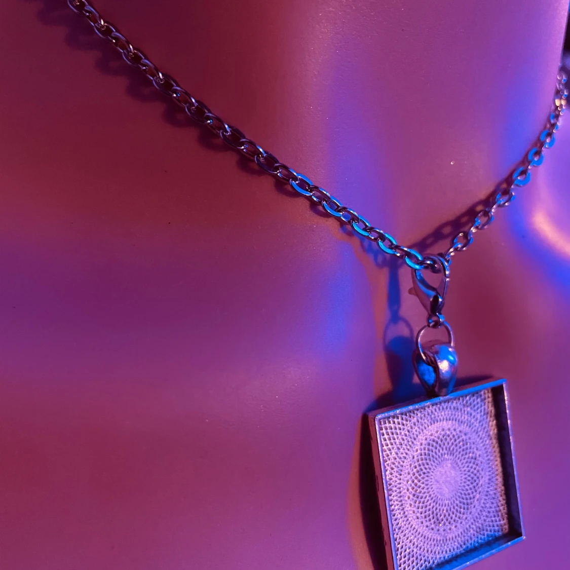  Made by prisförslag- berlock tavla ej halsband  - 2