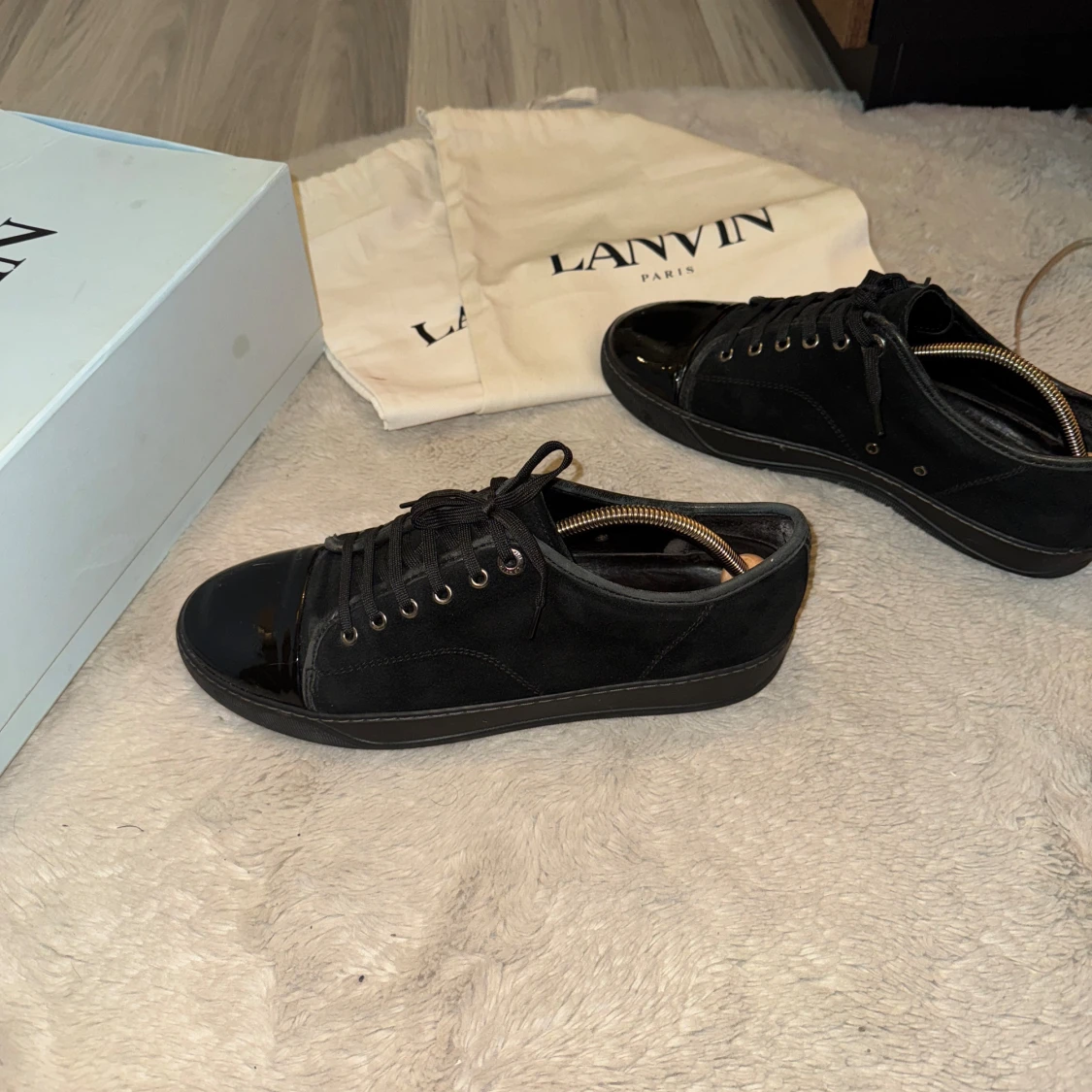 Helsvarta Lanvins - 3