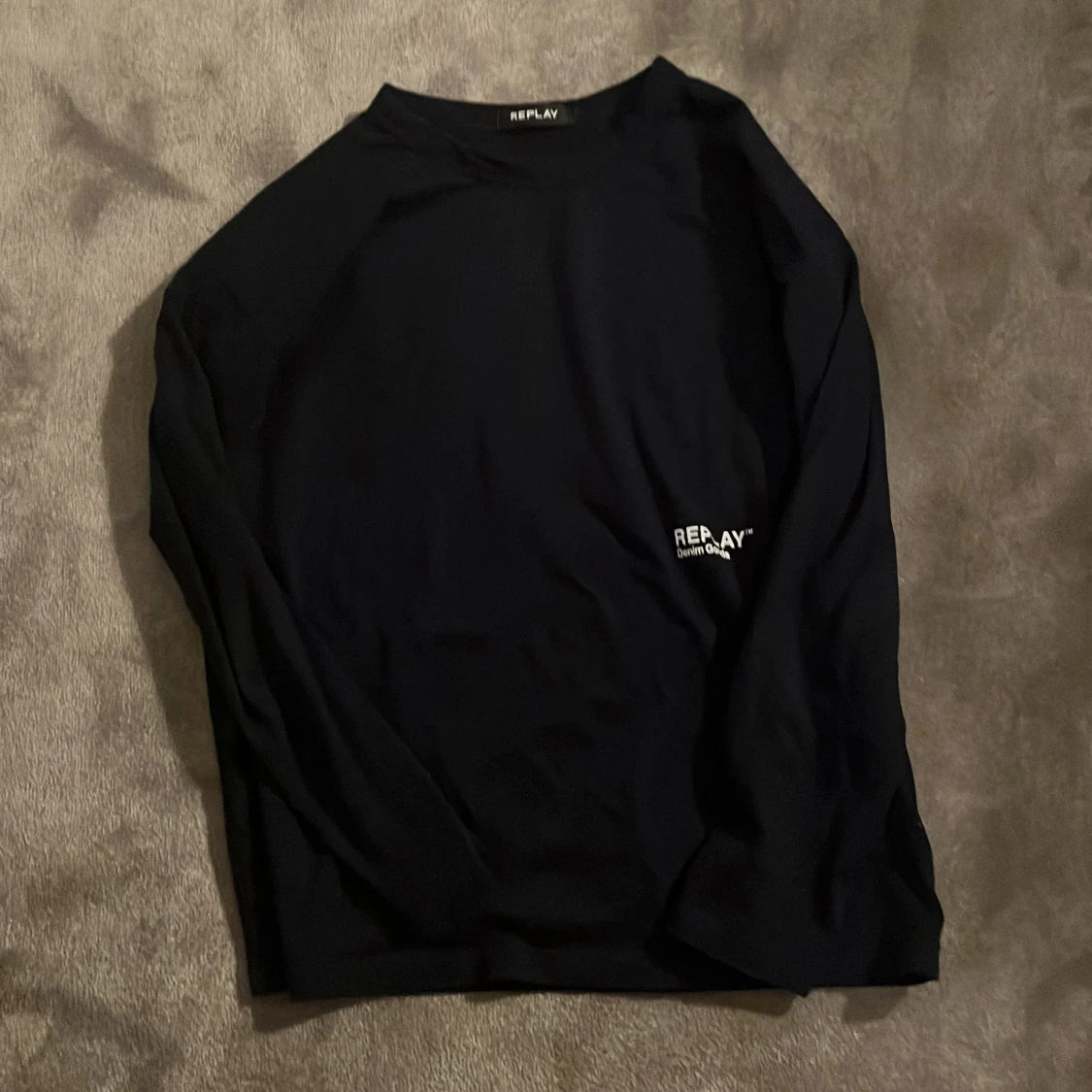 Mörkblå långärmad T-shirt från Replay - 2