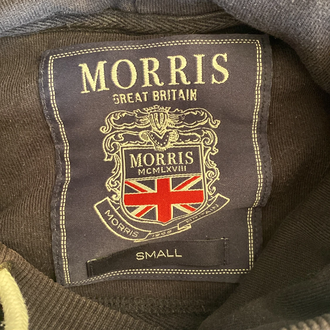 Mörkblå hoodie från Morris - 1