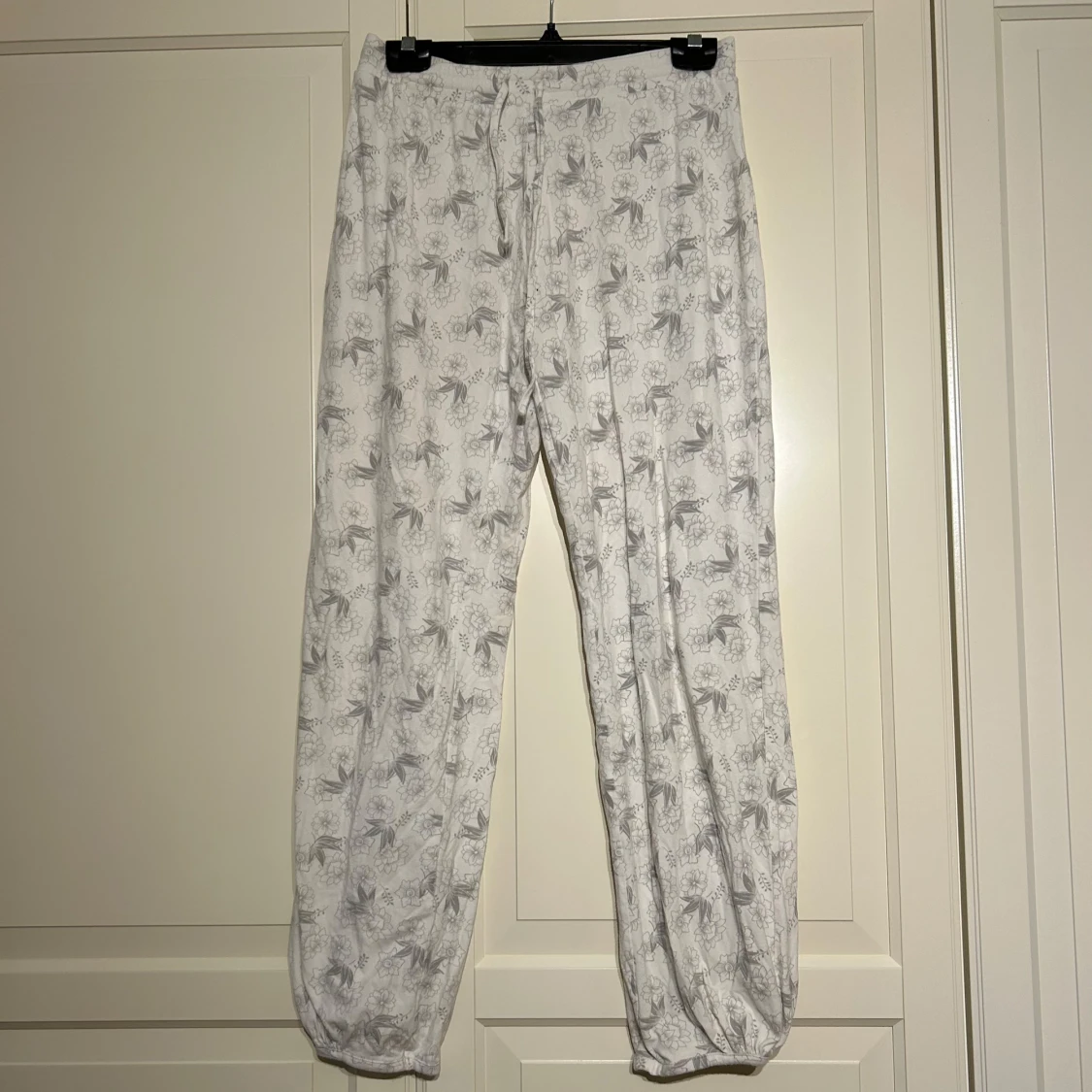 Blommiga pyjamas byxor från Twilfit - 90