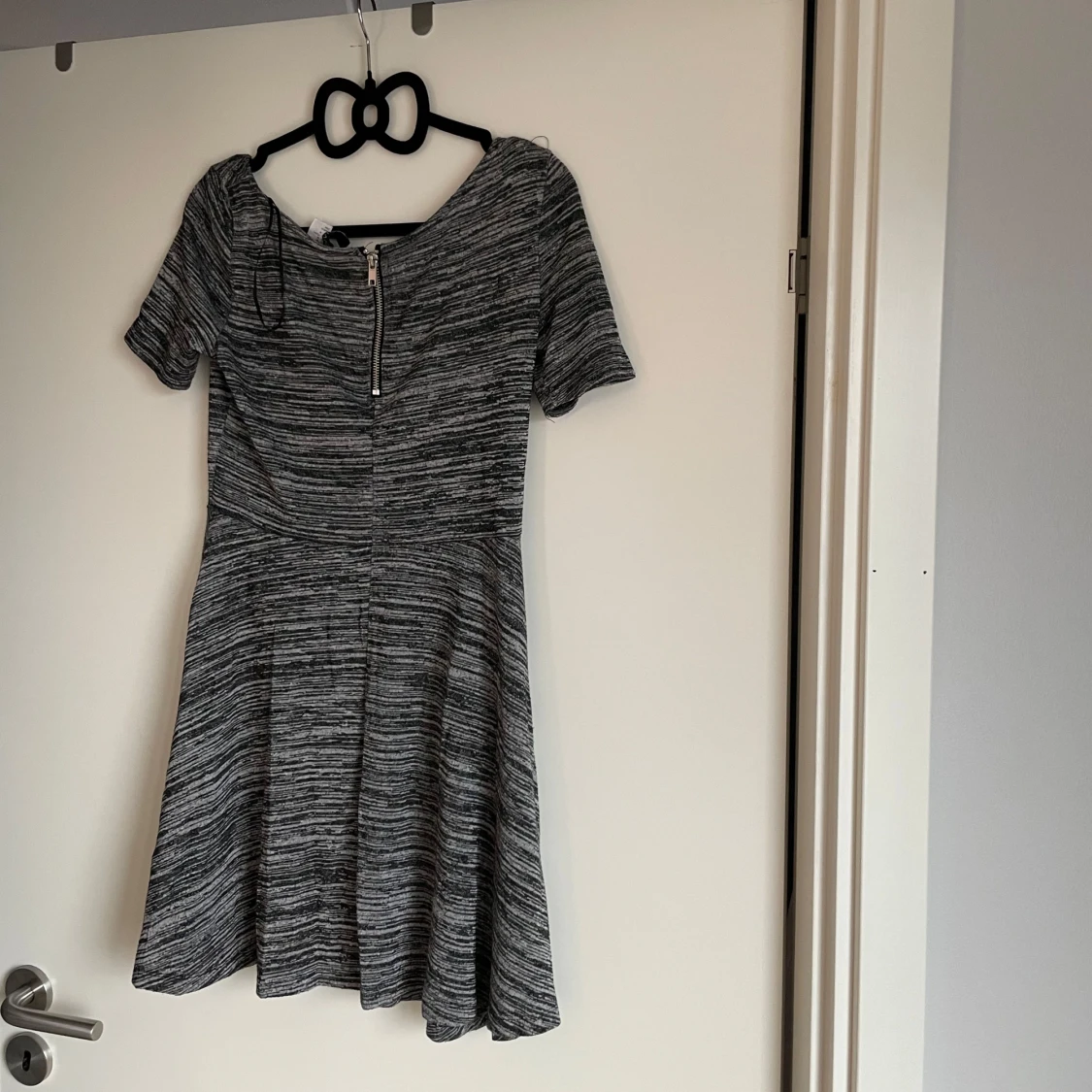 Snygg höstklänning  - 90