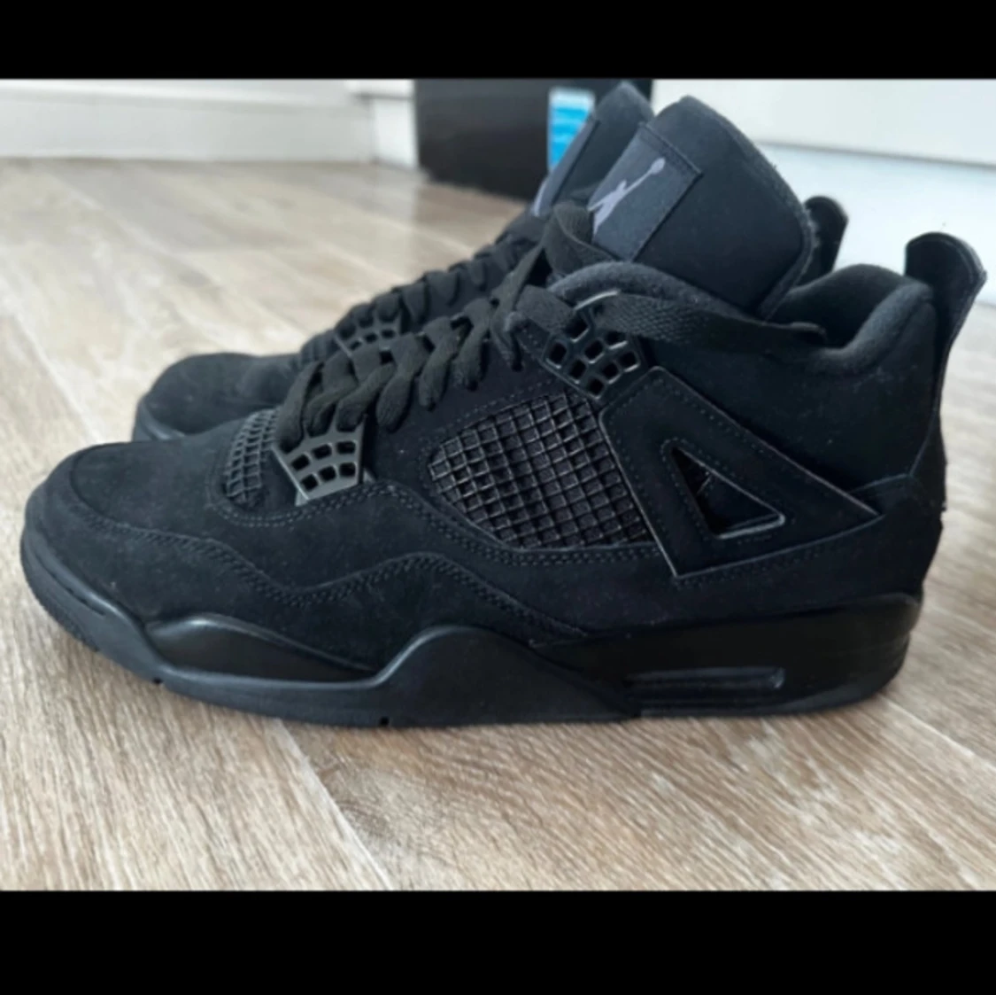 Jordan 4 black cat