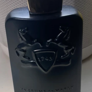 Parfums de Marly, Layton - Layton.  Mycket kvar ungefär 115ml (org 125ml)