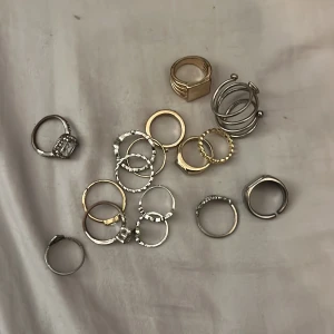 Ringar  - Blandning av silver och guld ringar 😍