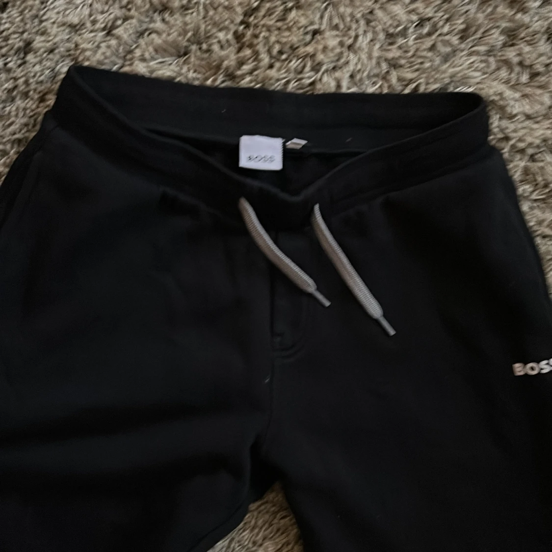 Svarta mjukisbyxor från Boss