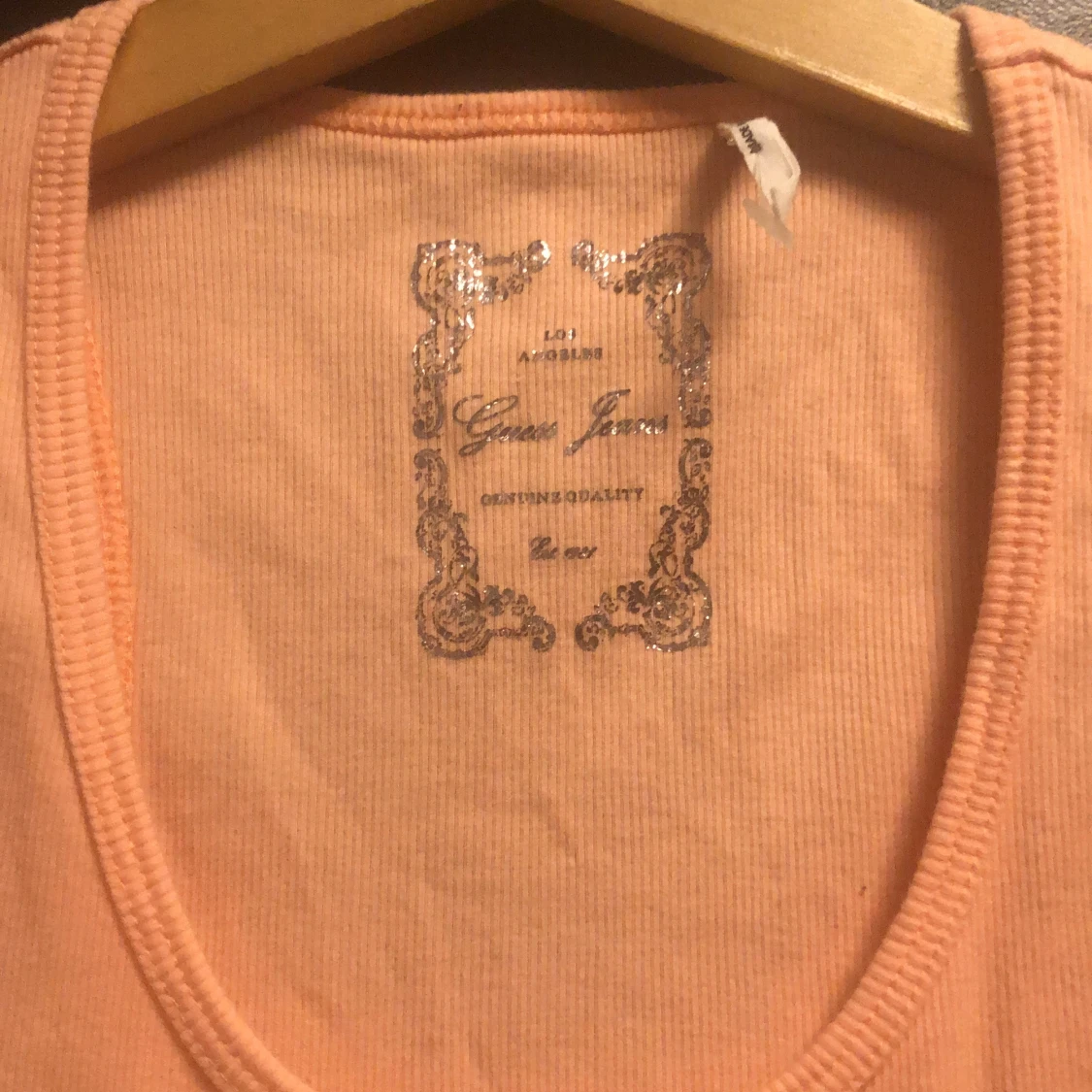 Persikofärgad linnetopp från Guess Jeans - 90