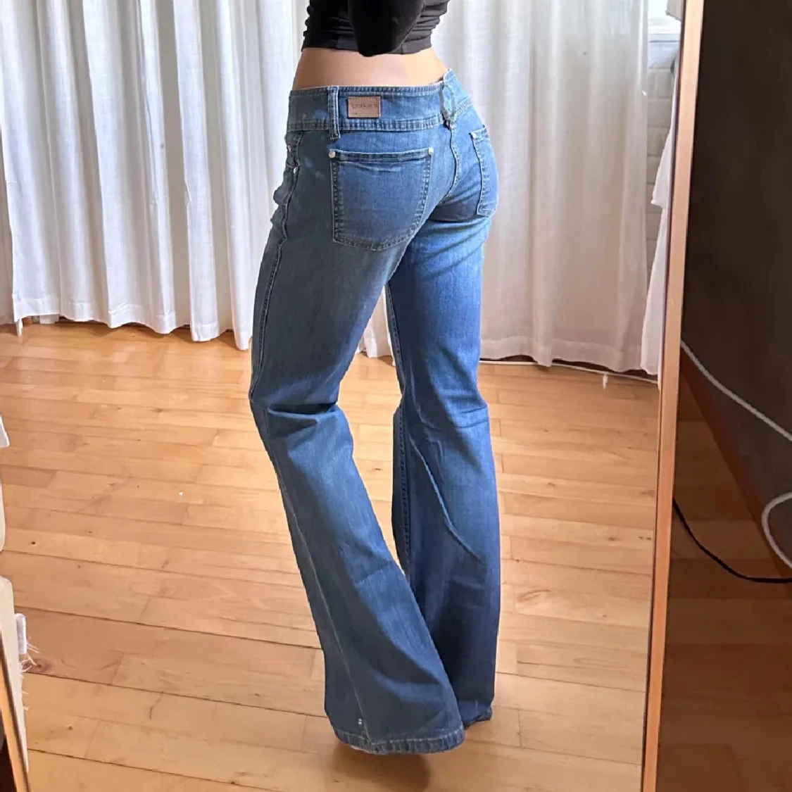 Blå bootcut jeans - 1