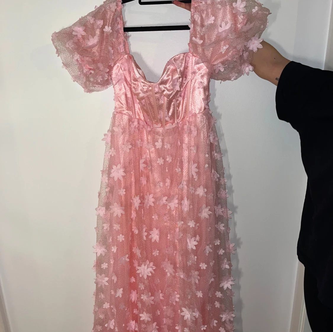 Rosa klänning från Maya Deluxe