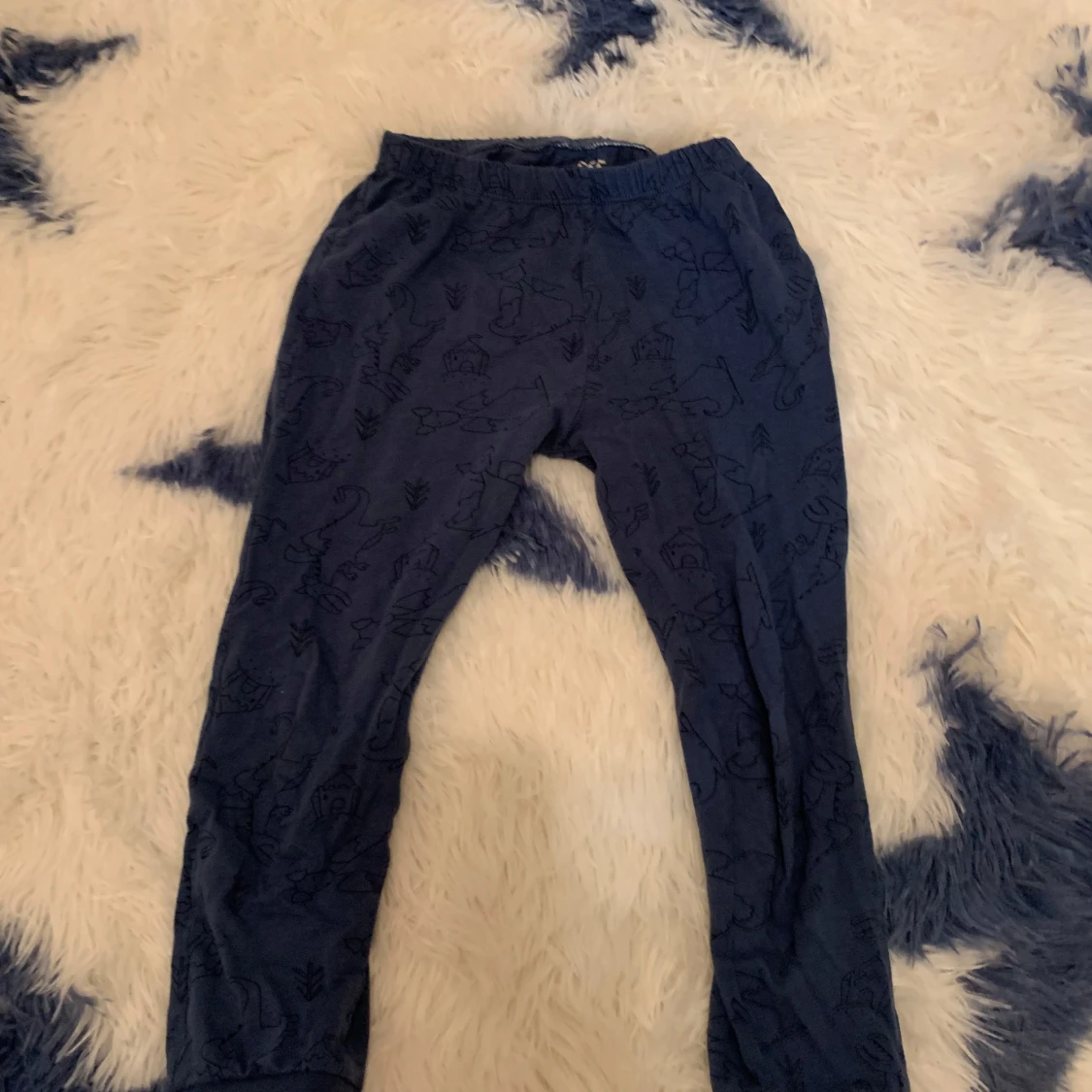 Mörkblå mjukisbyxor från Lupilu