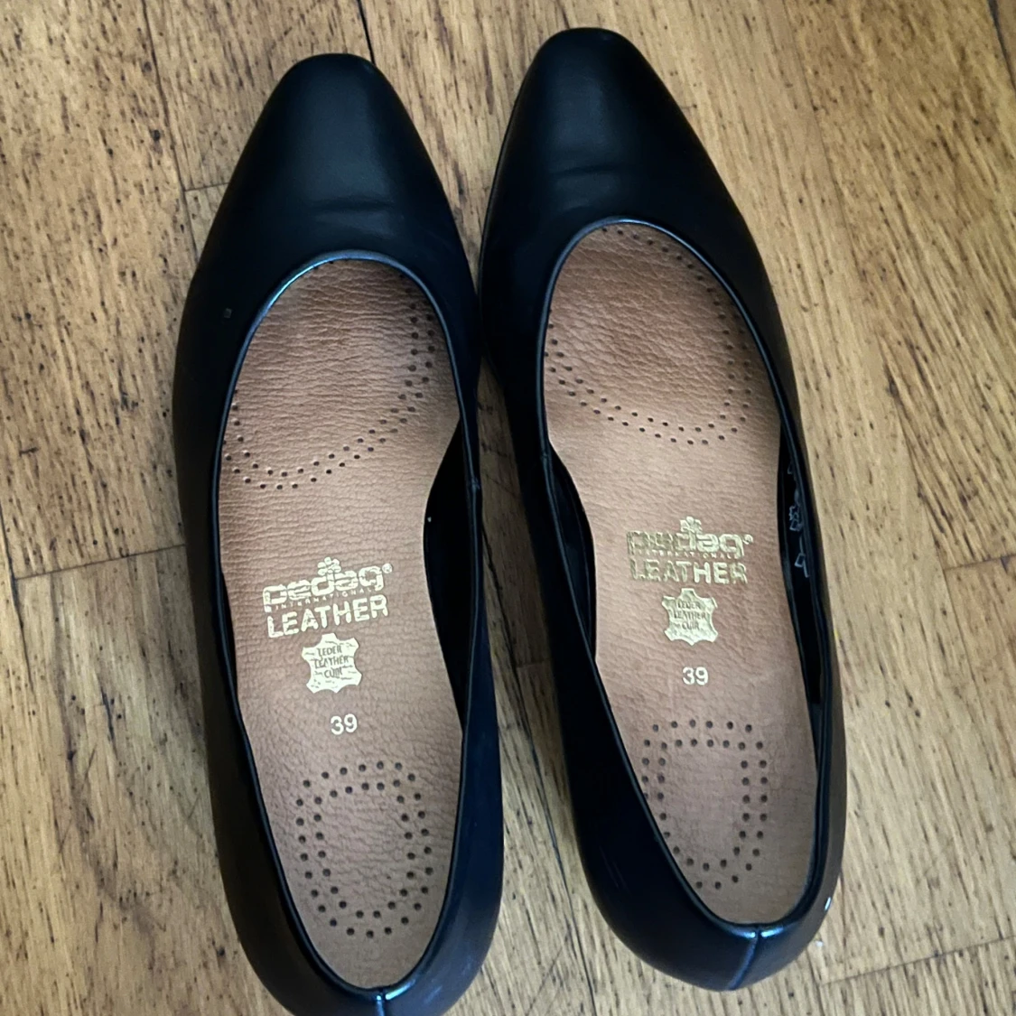 Svarta läderskor från Gabor Comfort Escarpins - black - 1