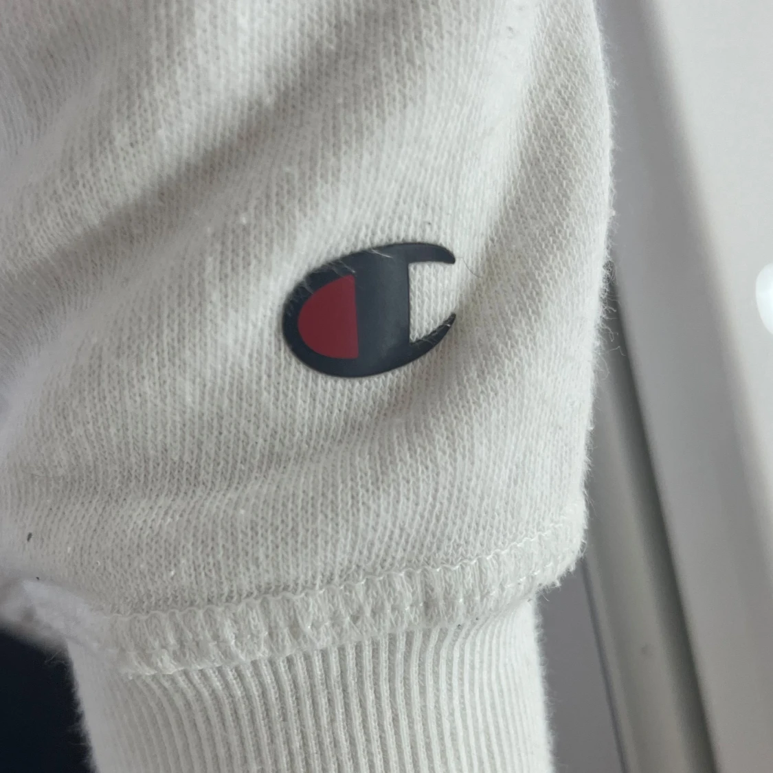 Vit hoodie från Champion - 4