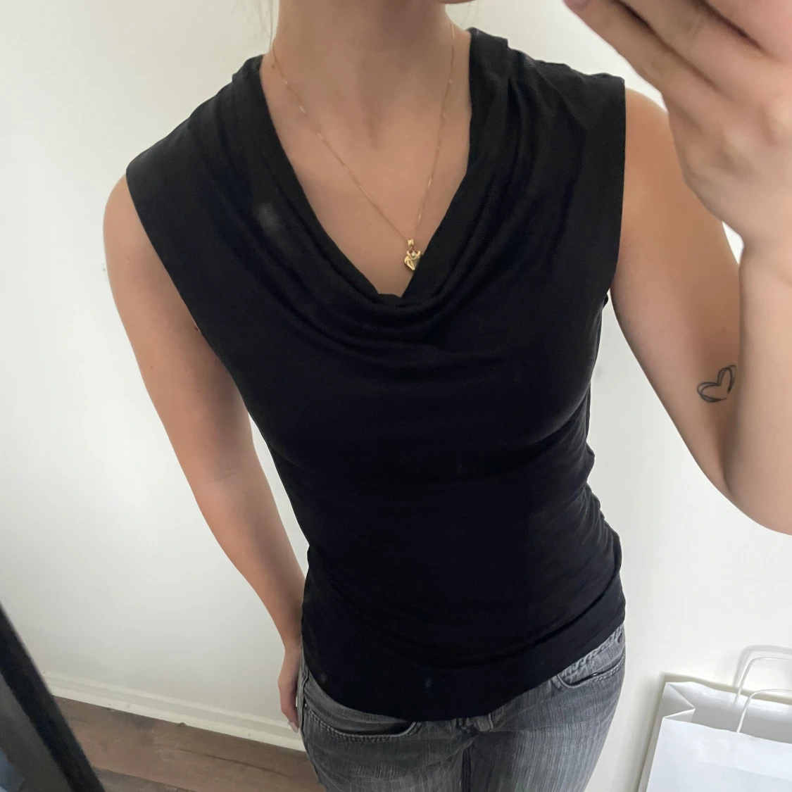 Svart topp - 1