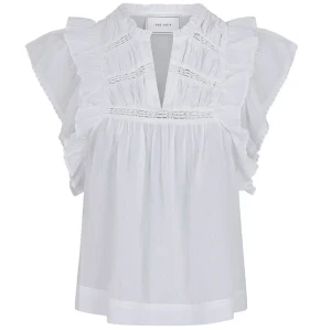 Vit blus från Neo Noir - Oanvänd, Nypris 600kr 💕