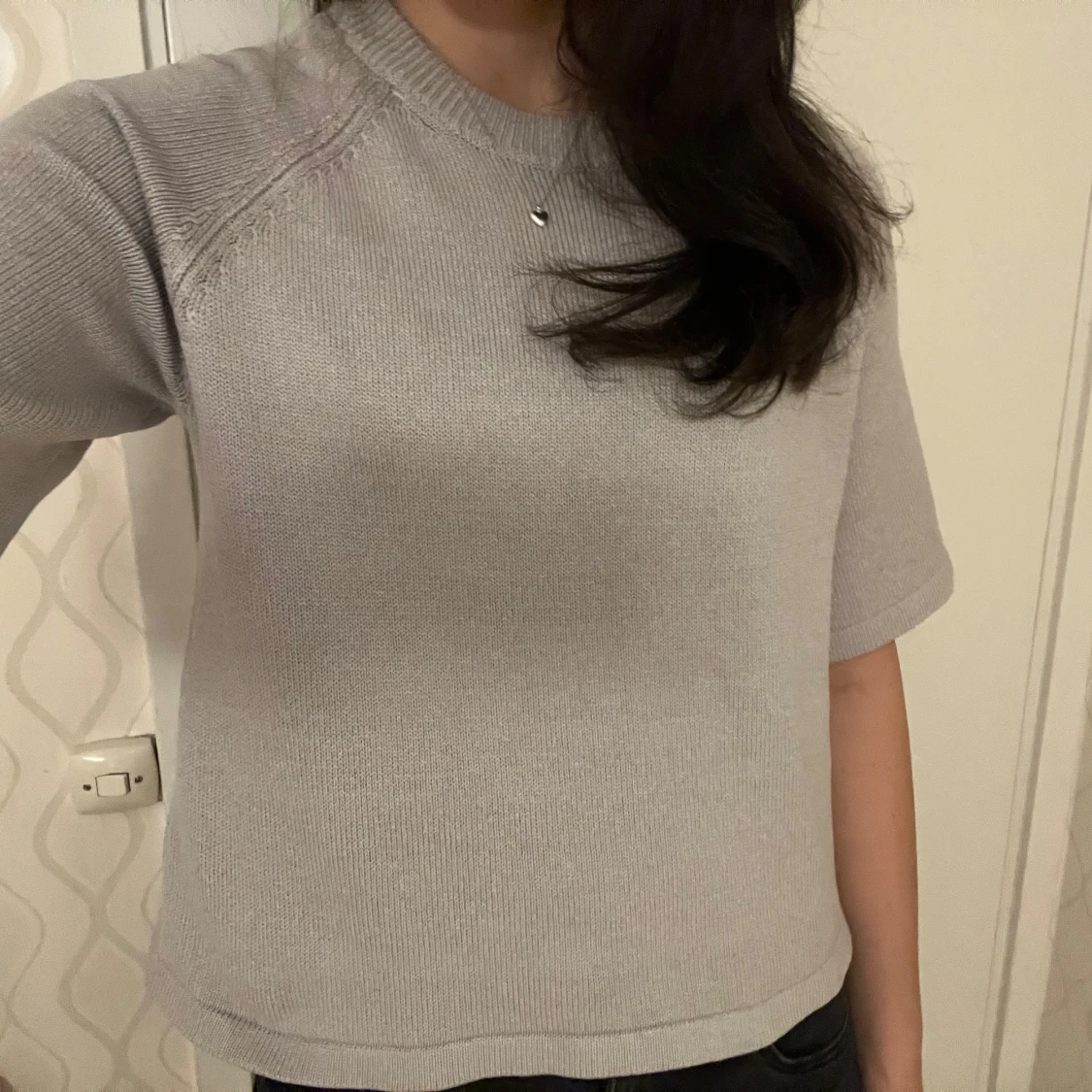 Kortärmad stickad tröja - 1