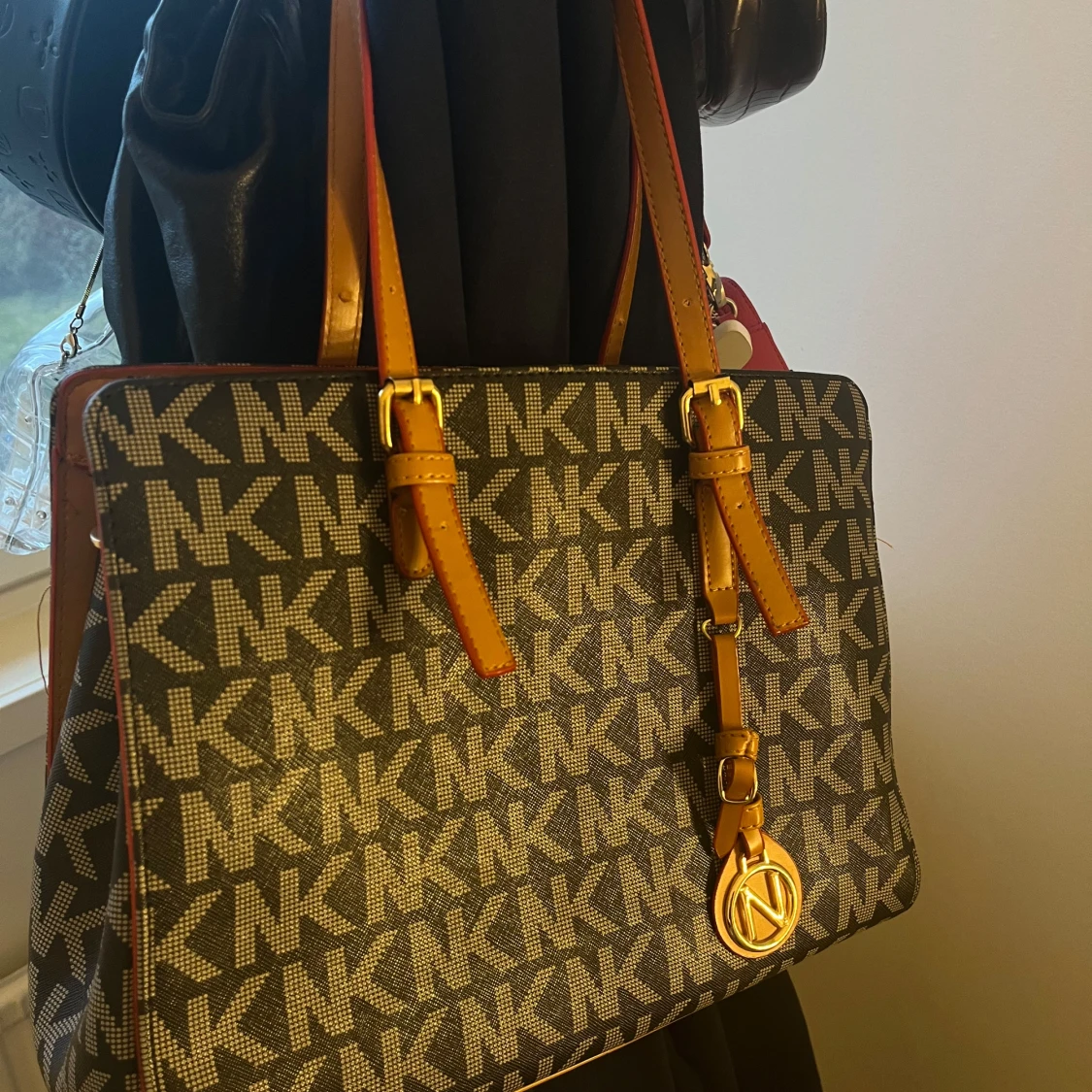 Mönstrad axelväska - 1