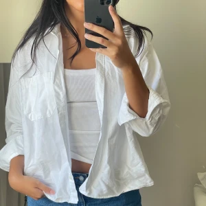 Skjorta Djerf Avenue - Skjorta från Djerf avenue, använd fåtal gånger 