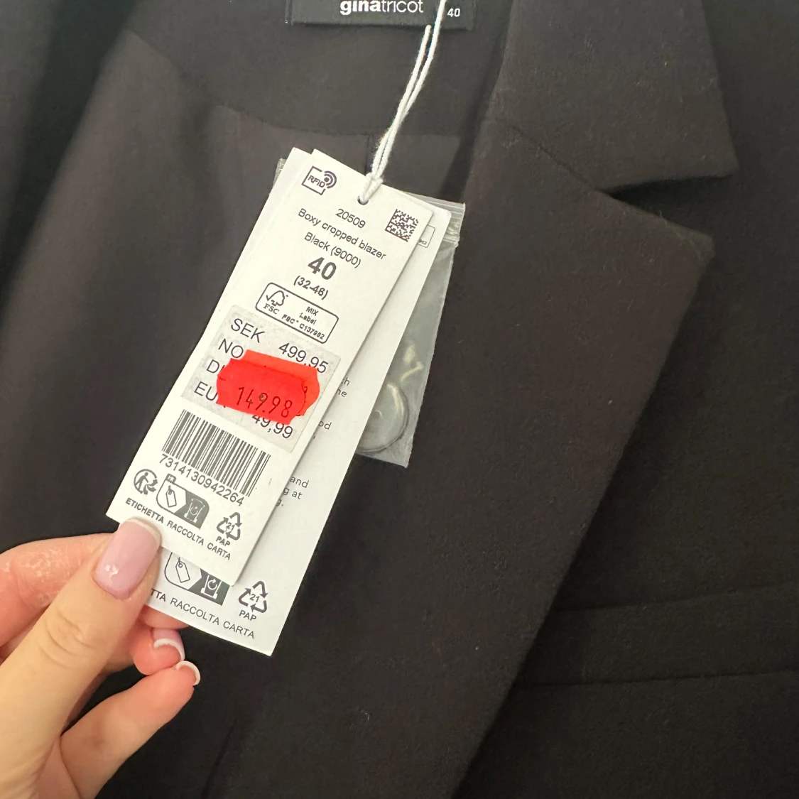 Croppad kavaj - Ginatricot - 93