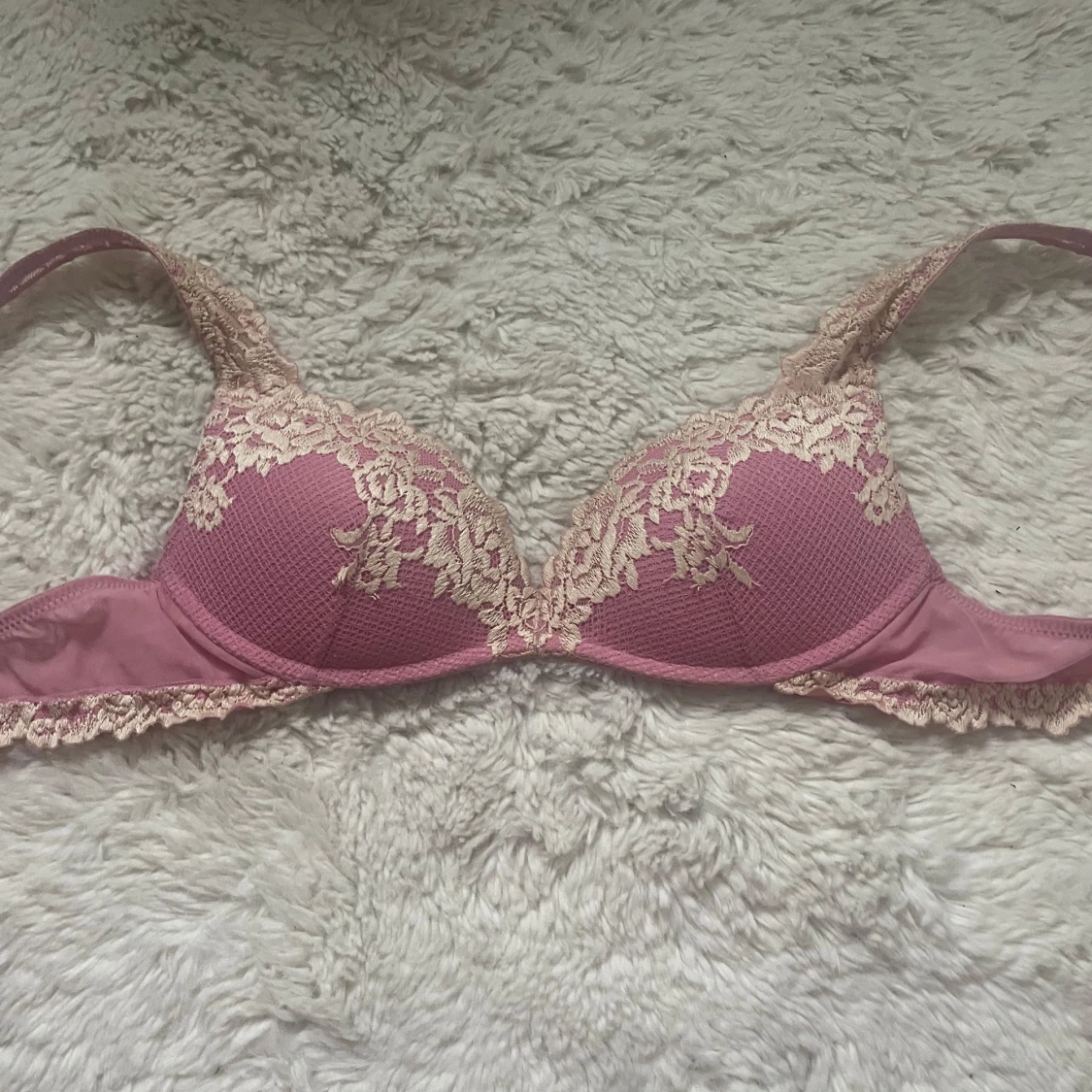Slutsålda rosa Intimissimi bh💕