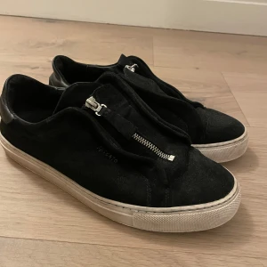 Arigato skor - Arigato skor ingen box eller äkta hetsbevis därav pris