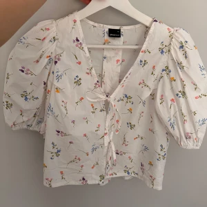 Sommar blus  - Använd fåtal gånger 