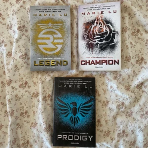 Legend serien - Marie Lu - perfekt skick 💗paperback (säljer endast som triologi)