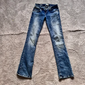 Lbt jeans  - Säljer mina populära lågmidjade lbt jeans i modellen Valerie. Skit snygg tvätt, använda 1 gång. Storlek 26/32
