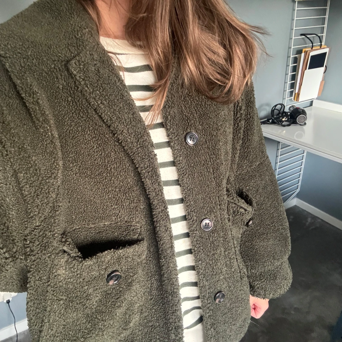 Olivgrön teddyjacka från Zara - 90