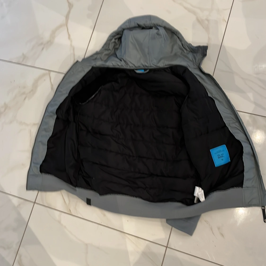 Rökgrå quiltad jacka från Ragwear - 91