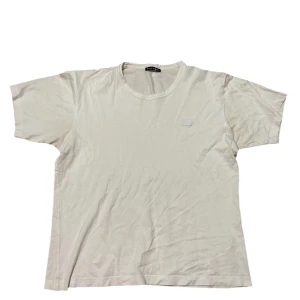 Vit Acne Studios T-Shirt - Vit acne studios t-shirt i storlek s/m. 