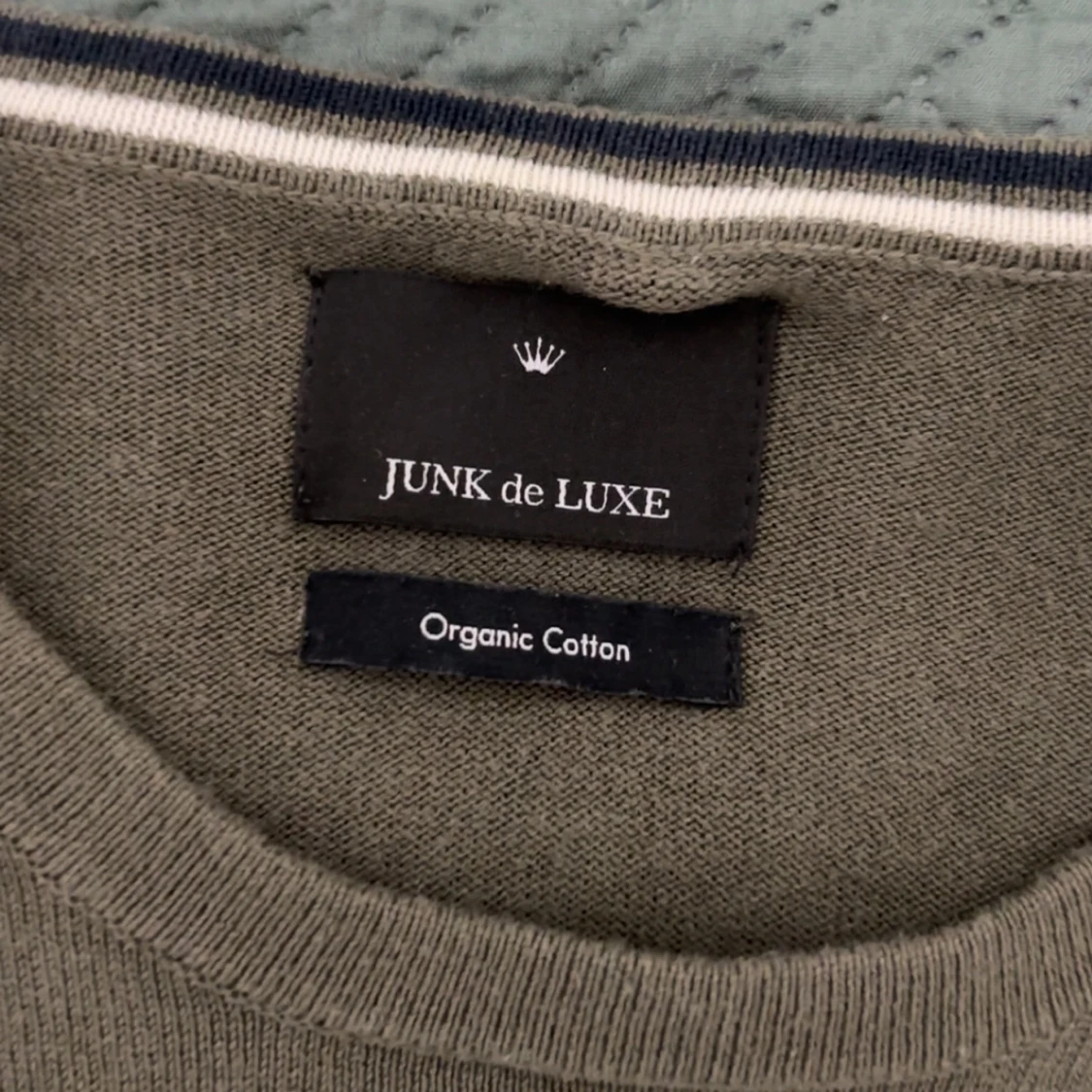 Olivgrön tröja från Junk de Luxe - 90