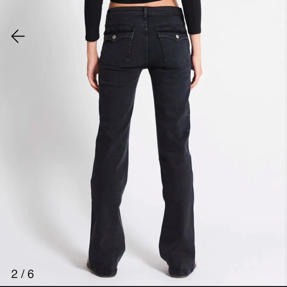 Svarta/gråa bootcut jeans från lager 157. Knappt använda. Ny pris 400kr. Säljer för 250kr. 200kr vid SNABB affär. Farkut & Housut.