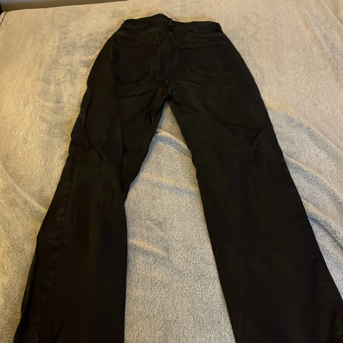 Svarta jeans med regular wide passform - 90