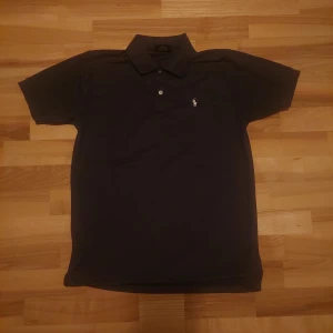 Polo Sport Piké - Aldrig använd! Priset kan diskuteras vid snabb affär. 