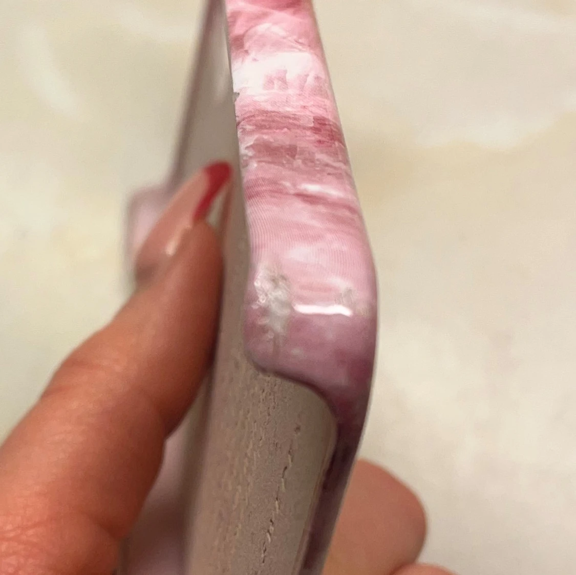 Rosa marmormönstrat mobilskal från Ideal of Sweden - 90