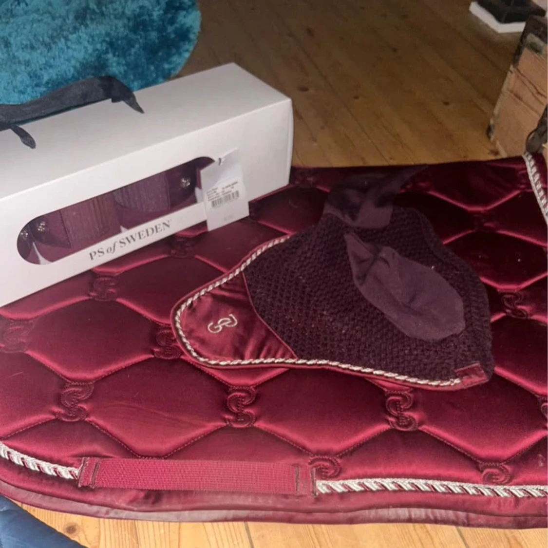 Vinrött hopp set från PS of Sweden - 90
