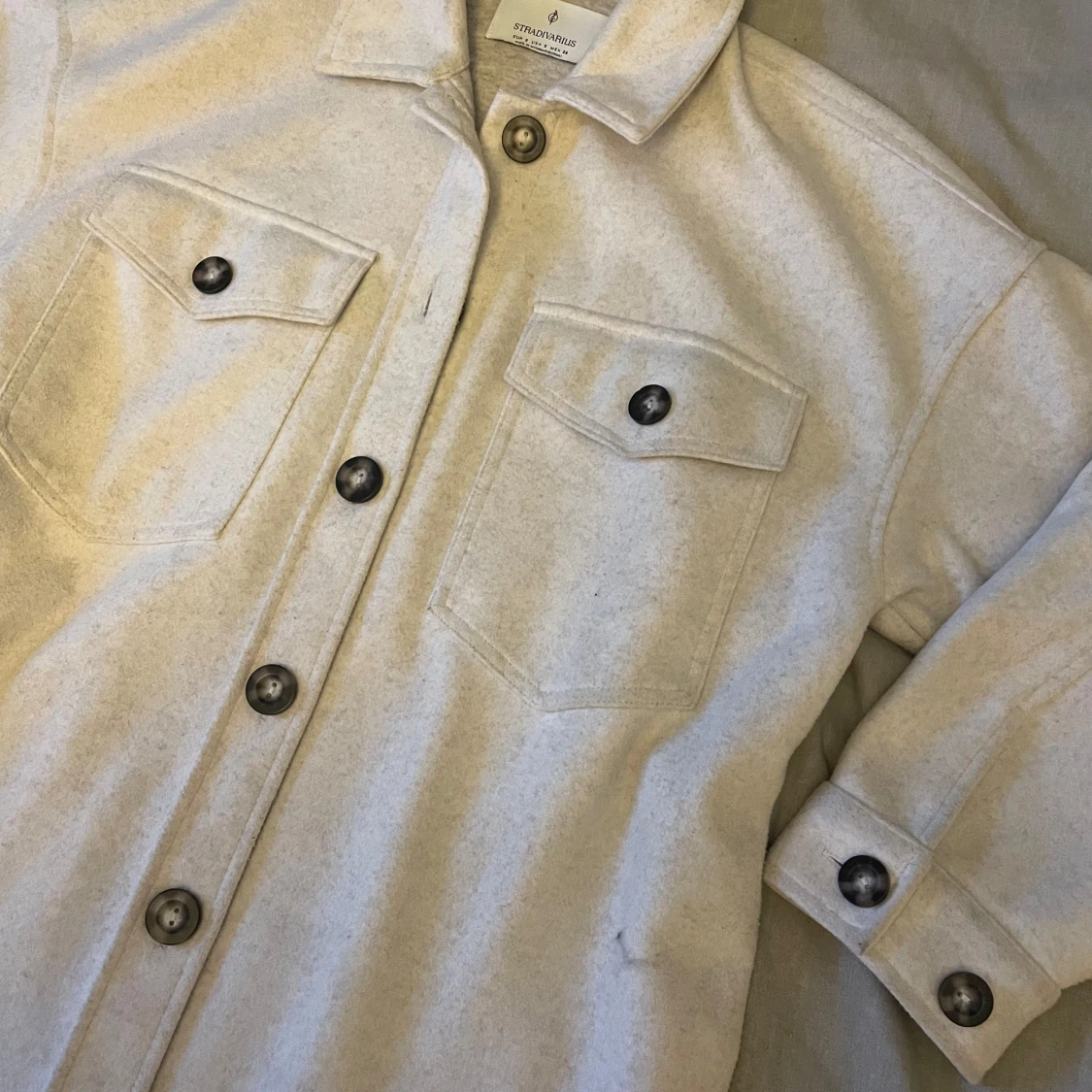 Beige jacka från Stradivarius - 90