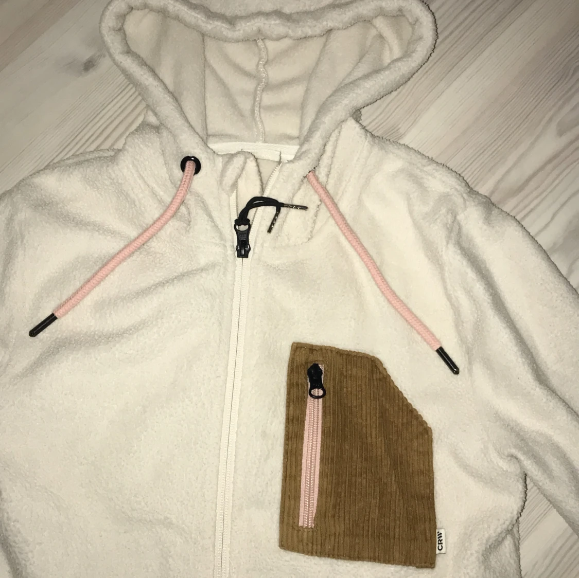 Vit fleecetröja från CRW - 91