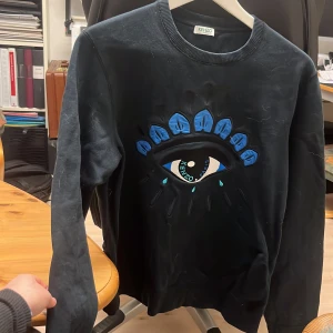 Kenzo tröja - Kenzo Paris tröja. Aldrig använd, väldigt bra skick.