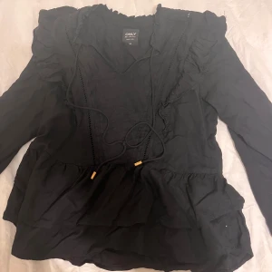 Blus från only  - Helt ny , storlek xs 