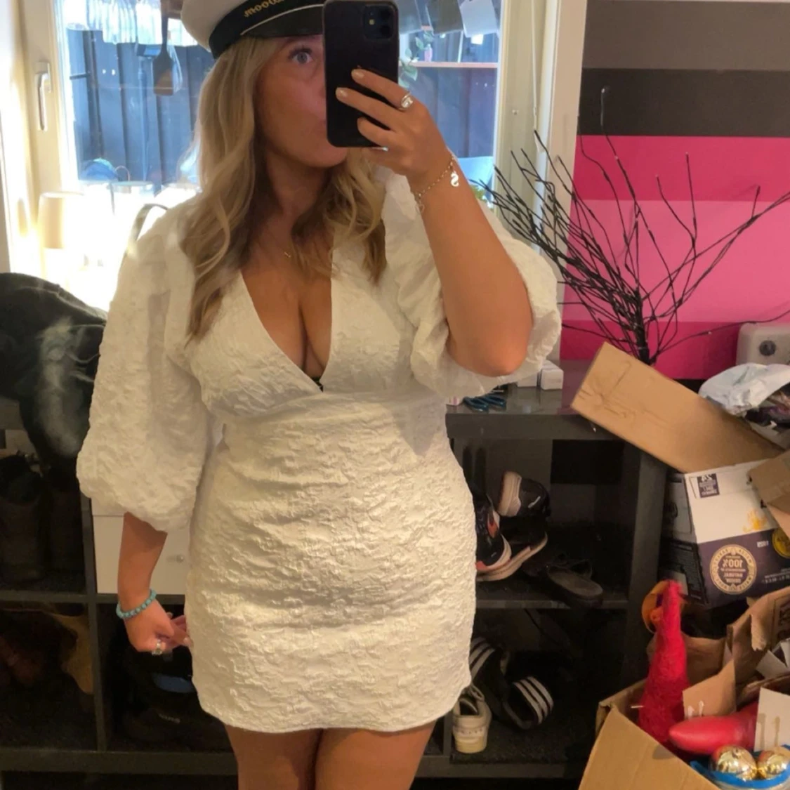 Vit klänning med puffärmar - 91