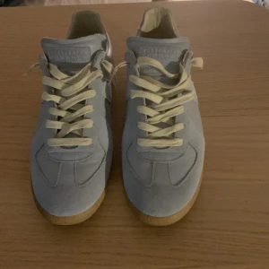 Maison margiela gats - Intressekol på dessa as feta gats från maison martin margiela. De är i väldigt bra skick. De är i storlek 45. Fråga om ni vill ha fler bilder eller om ni har frågor!!